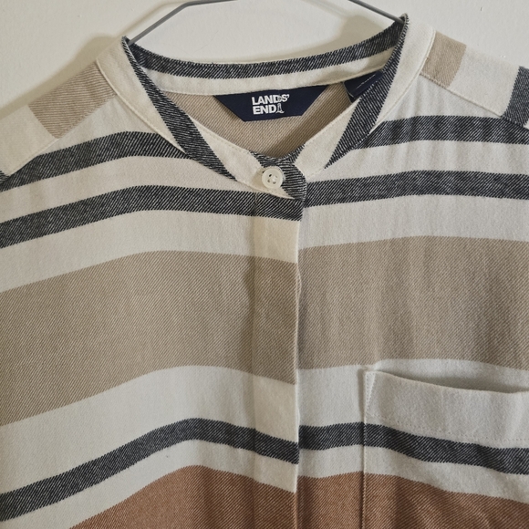 •215• Lands End Top - Picture 5 of 9